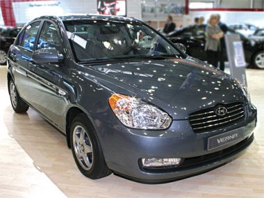   Hyundai Verna (2006- ) .  