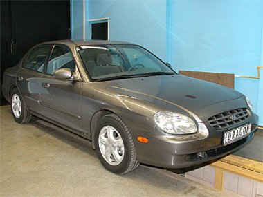   Hyundai Sonata IV (1999-2001) .  