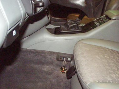        Mercedes-Benz 'M' (-2005) 230 .  