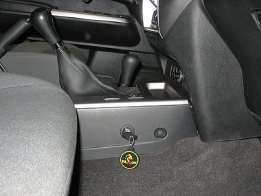    Nissan Patrol GR (2004-2009)  .  