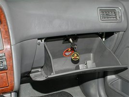     () DRAGON  Toyota  Avensis I ( -2002)  .  