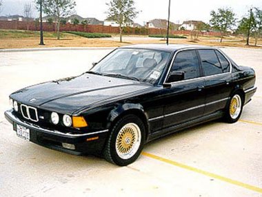   BMW 7 / E 32 (1986-1994) .  