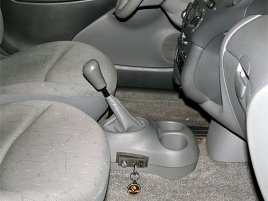     () DRAGON  Toyota  Yaris ( -2005) .  