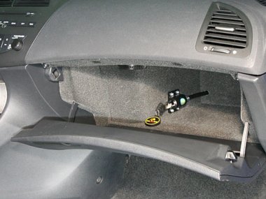       Honda Civic VIII atchback  (2006-2011) . 6 .  