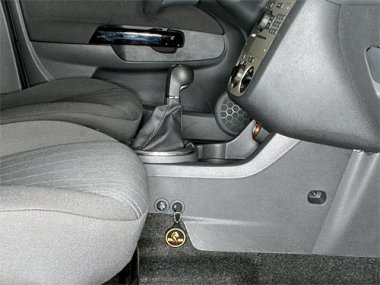 Механическое противоугонное устройство на Коробку передач  Opel Corsa D (2006- ) мех. КП 