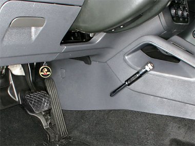 Механическое противоугонное устройство на Рулевой вал Volkswagen Golf Plus (2006-2009) авт. Tiptronic КП