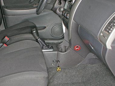 Механическое противоугонное устройство на Коробку передач  Suzuki Liana ( -2003) авт. КП 