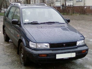   Mitsubishi Space Wagon (1991-1997) .  