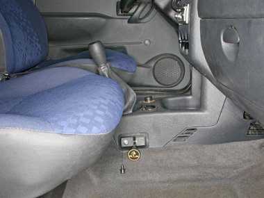 Механическое противоугонное устройство на Коробку передач  Peugeot Partner (2001-2007) мех. КП 