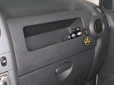Механическое противоугонное устройство на Капот  Peugeot Partner (2001-2007) мех. КП 