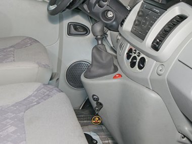 Механическое противоугонное устройство на Коробку передач  Opel Vivaro (2001-2014) мех. КП ® 