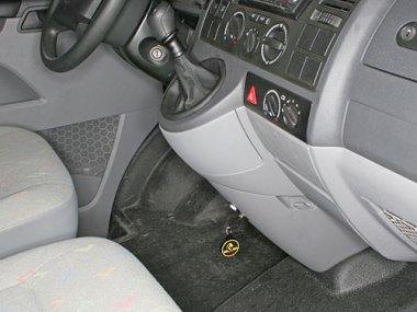 Механическое противоугонное устройство на Коробку передач Volkswagen T5 (Caravelle, Multivan, Transporter) (2005- ) мех. 5 ст. КП