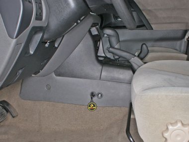 Механическое противоугонное устройство на гл. Коробку передач  Mitsubishi Montero II (2000-2006) авт. КП 