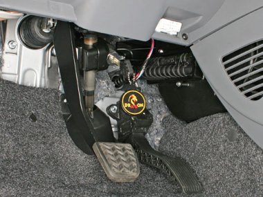 Механическое противоугонное устройство на Рулевой вал  Peugeot 107 робот. мех. 2-tronic КП 