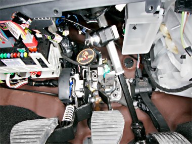 Механическое противоугонное устройство на Рулевой вал  Citroen C4  Picasso мех. КП 