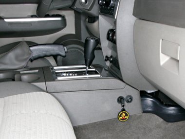 Механическое противоугонное устройство на Коробку передач  Dodge Nitro (2007- ) авт. Tiptronic КП 