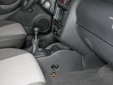 Механическое противоугонное устройство на Коробку передач  Opel Combo (2004- ) мех. КП 