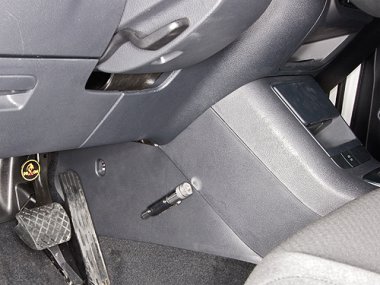 Механическое противоугонное устройство на Рулевой вал Volkswagen Golf Plus (2009-2011) авт. DSG КП
