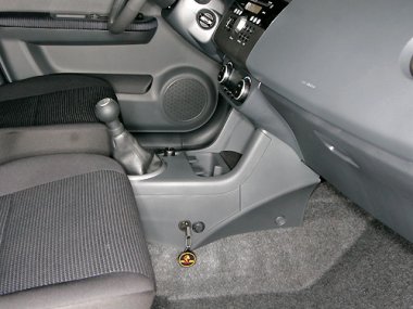 Механическое противоугонное устройство на Коробку передач  Suzuki Swift (2005- ) мех. КП (Японская сборка) 