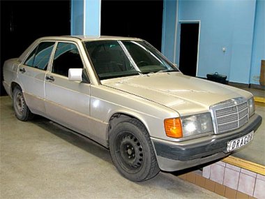   Mercedes-Benz W 201 (190)(1982-1993) .  
