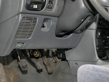 Механическое противоугонное устройство на Рулевой вал  Mitsubishi Lancer I (1996-2002)  мех. КП 