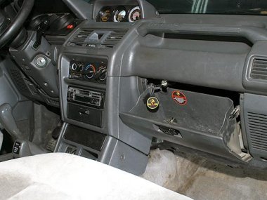 Механическое противоугонное устройство на Капот  Mitsubishi Pajero II  (1991-1994) 2.5 TDI мех. КП 