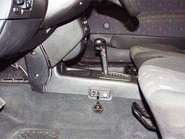 Механическое противоугонное устройство на Коробку передач  Opel Corsa B (1993-2000) авт. КП 