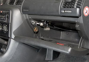 Механическое противоугонное устройство на Капот  Opel Vectra B (1996-2002) мех. КП<br> (управление КП тросом) 