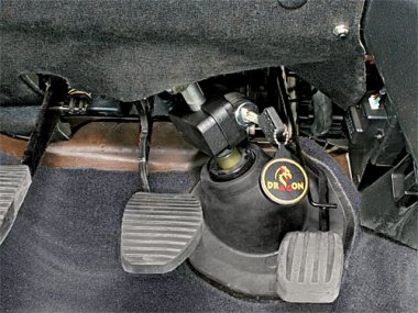 Механическое противоугонное устройство на Рулевой вал  Peugeot 406 мех. КП   