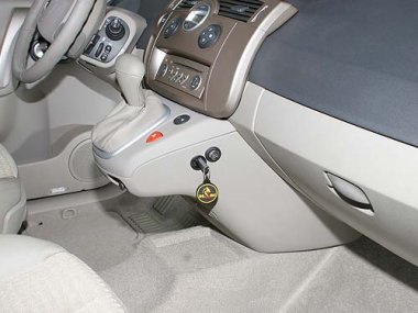 Механическое противоугонное устройство на Коробку передач Renault Scenic II / Grand Scenic (2003- ) авт. Tiptronic КП