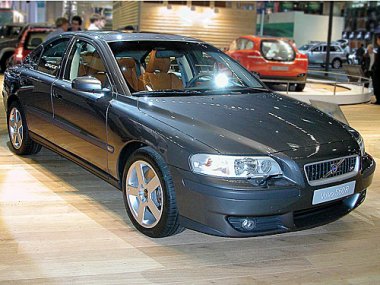   Volvo S-60 (2002-2009) . Geartronic  