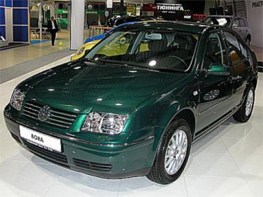   Volkswagen Bora (1998-2005) .  