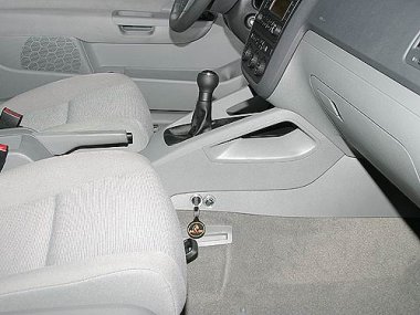 Механическое противоугонное устройство на Коробку передач Volkswagen Golf V (2004-2008) мех. КП