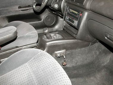 Механическое противоугонное устройство на Коробку передач Volkswagen Passat (1997-2002) мех. 5 ст. КП