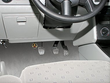 Механическое противоугонное устройство на Капот Volkswagen Pointer мех. КП (3-х дверный)