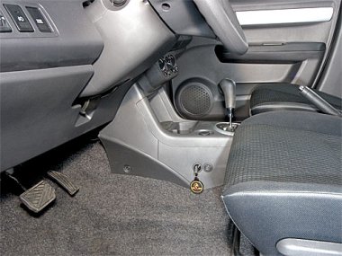 Механическое противоугонное устройство на Коробку передач  Suzuki Swift (2005- ) мех. MTA КП 