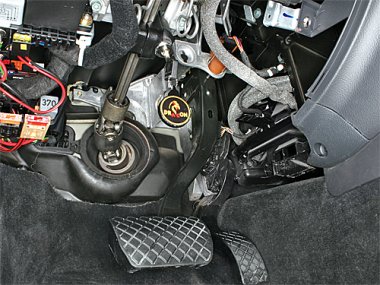 Механическое противоугонное устройство на Рулевой вал Volkswagen Passat (2002-2005) авт. КП
