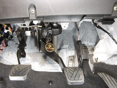 Механическое противоугонное устройство на Рулевой вал  Suzuki Grand Vitara (2005-2008) мех. КП 