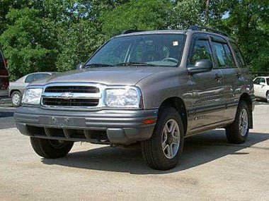   Chevrolet Tracker (1998- ) a.  