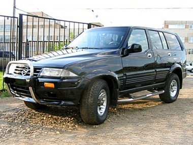   SsangYong Musso ( -1996) .  