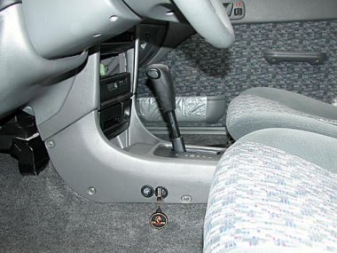 Механическое противоугонное устройство на Коробку передач  Suzuki Swift ( -2004) авт. КП 